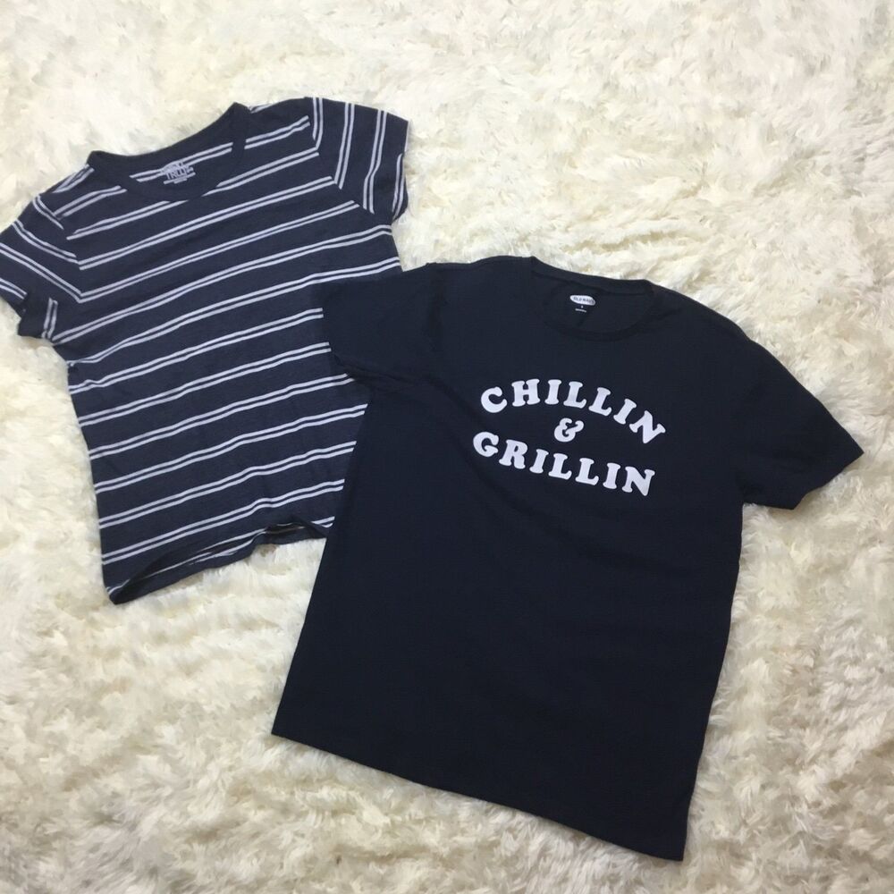 Bundle two navy blue t-shirts white stripes and "Chillin & Grillin" like new S